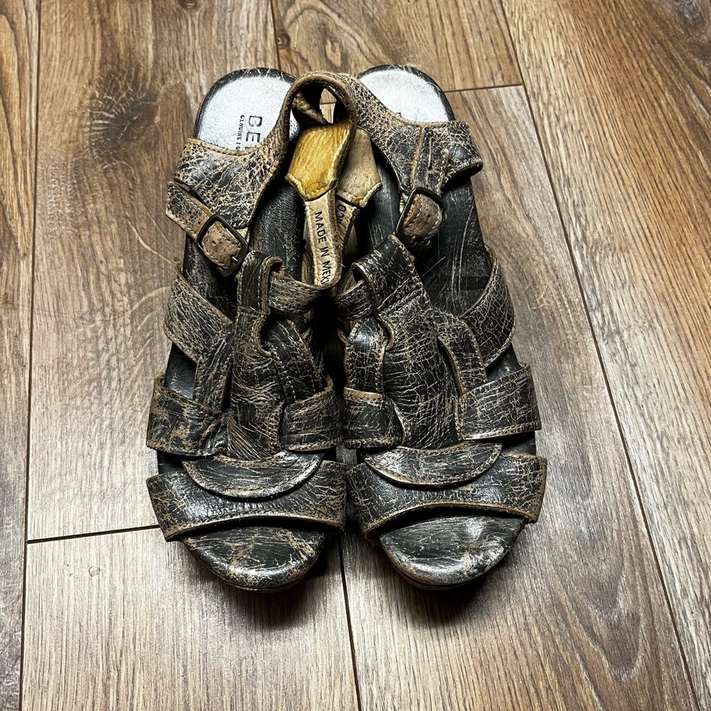 Bed Stu Caitlin Teak Platform Heel
Sandals Size 9.5